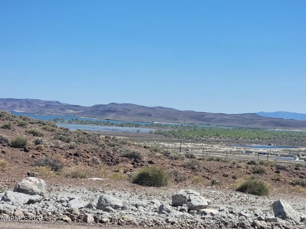 1650 Sky View Silver Springs NV 89429
