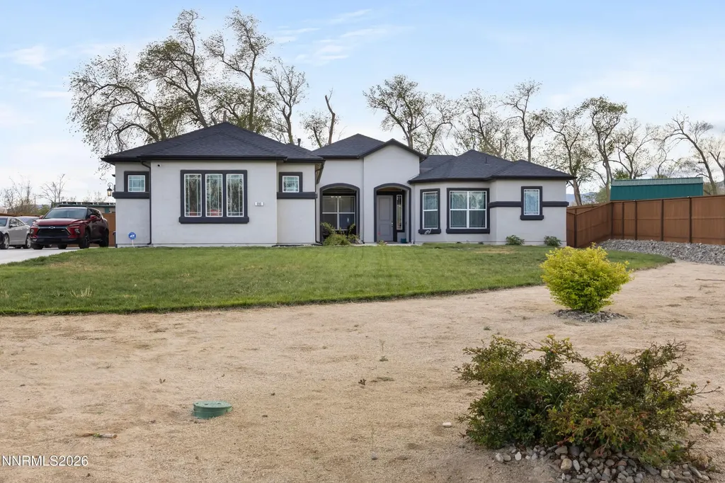 690 Rose Fernley NV 89408
