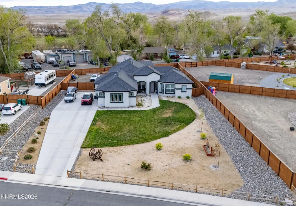 690 Rose Fernley NV 89408