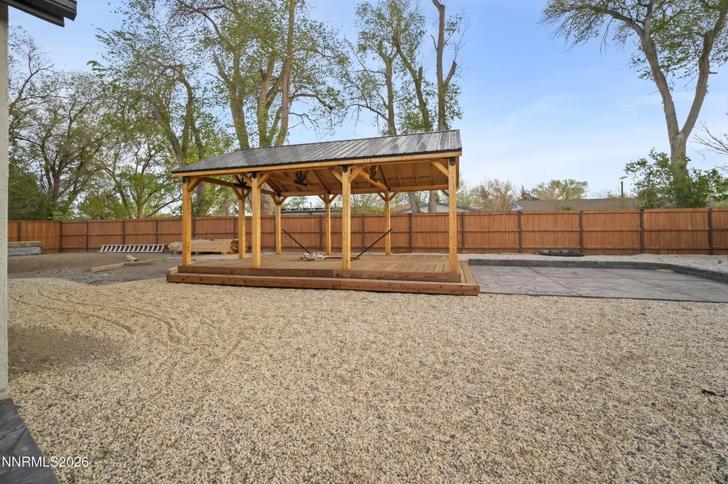 690 Rose Fernley NV 89408
