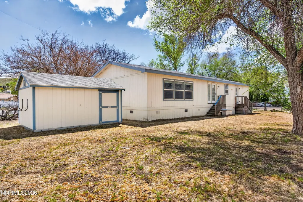 5445 Lupin Sun Valley NV 89433