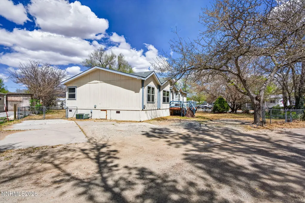 5445 Lupin Sun Valley NV 89433