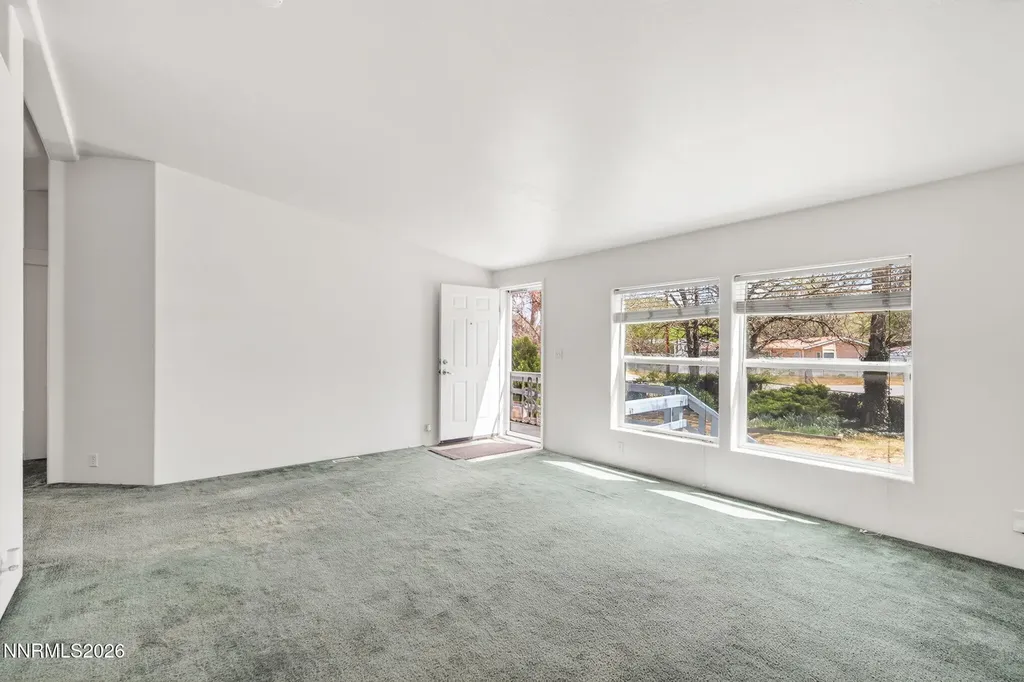 5445 Lupin Sun Valley NV 89433