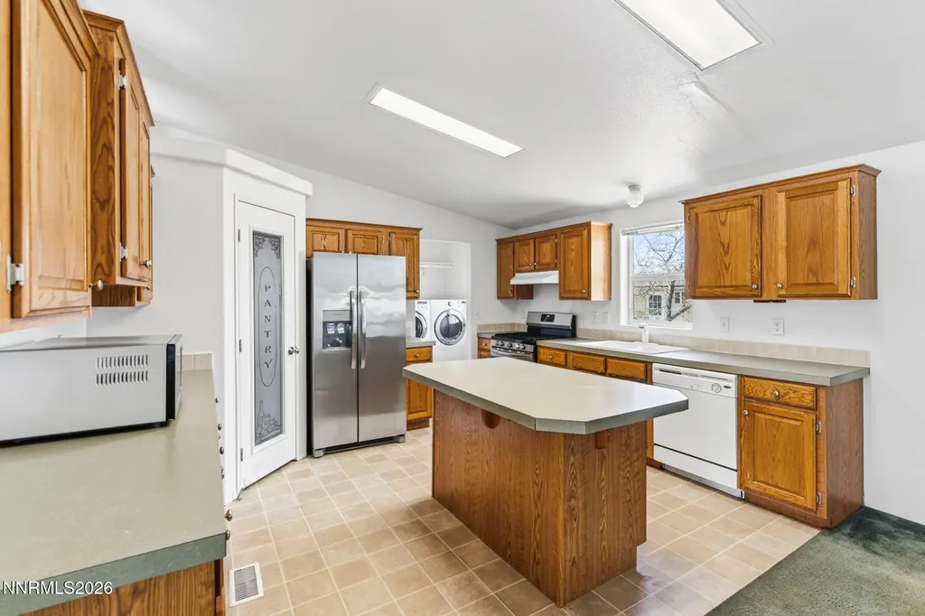 5445 Lupin Sun Valley NV 89433