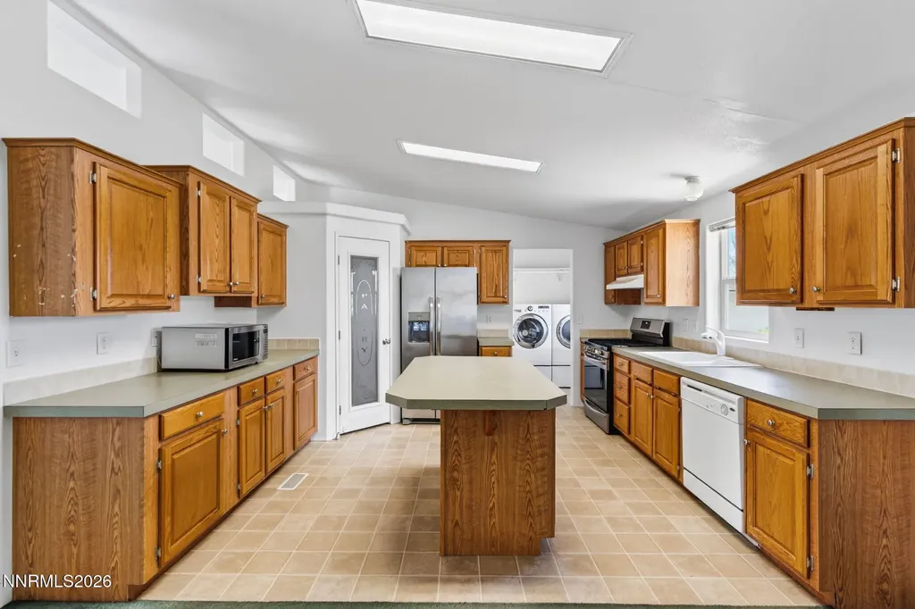 5445 Lupin Sun Valley NV 89433