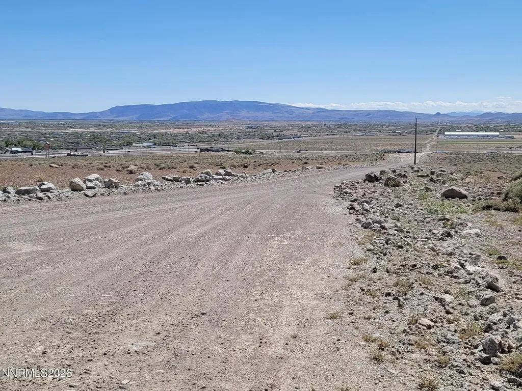 1655 Sky View Silver Springs NV 89429