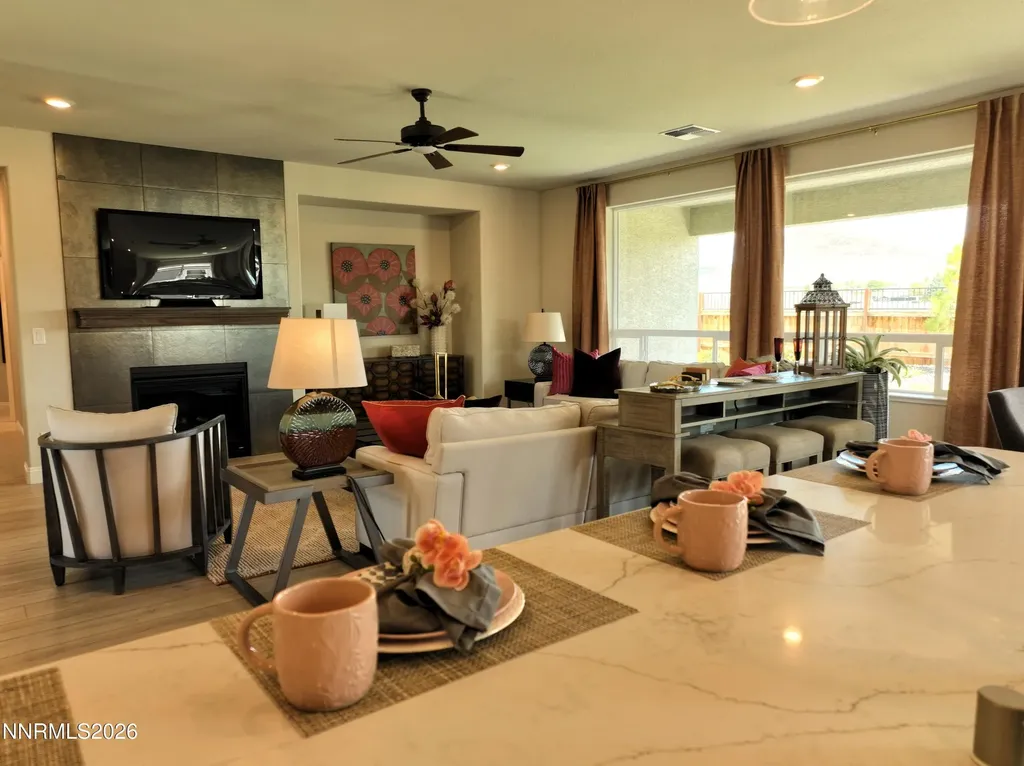 2318 Seaberry Sparks NV 89441