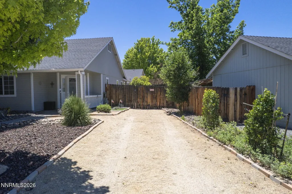 1371 Winwood Gardnerville NV 89410