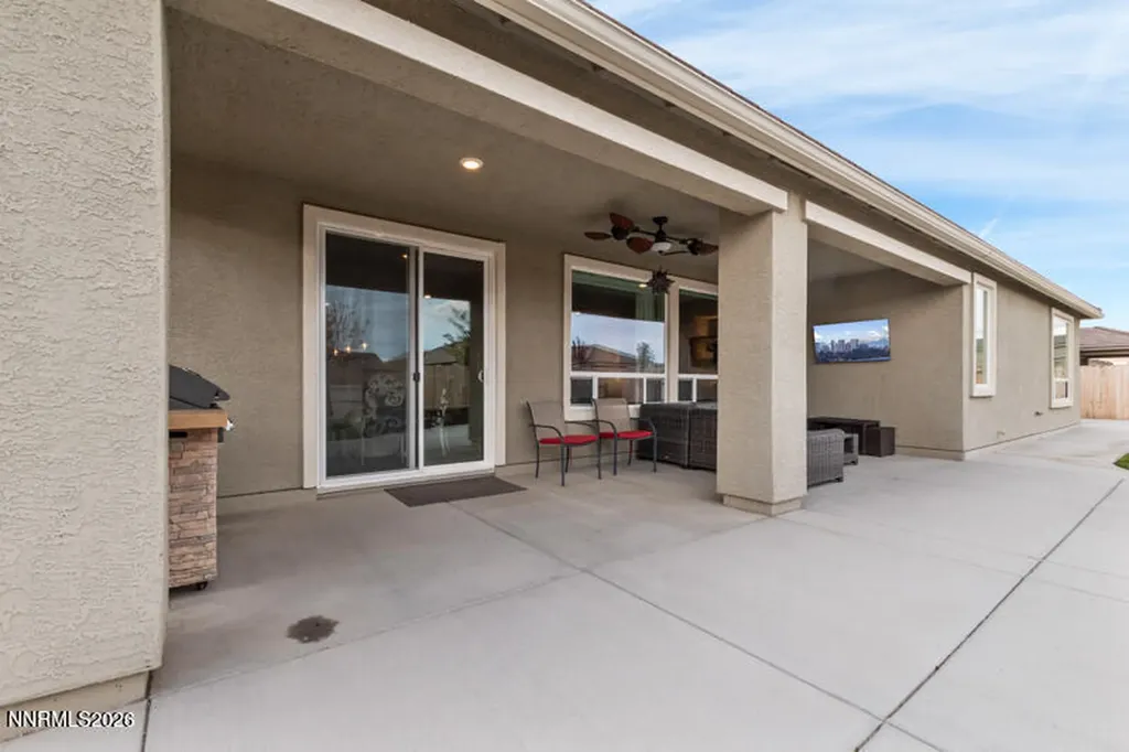 1006 Garden Pond Sparks NV 89441