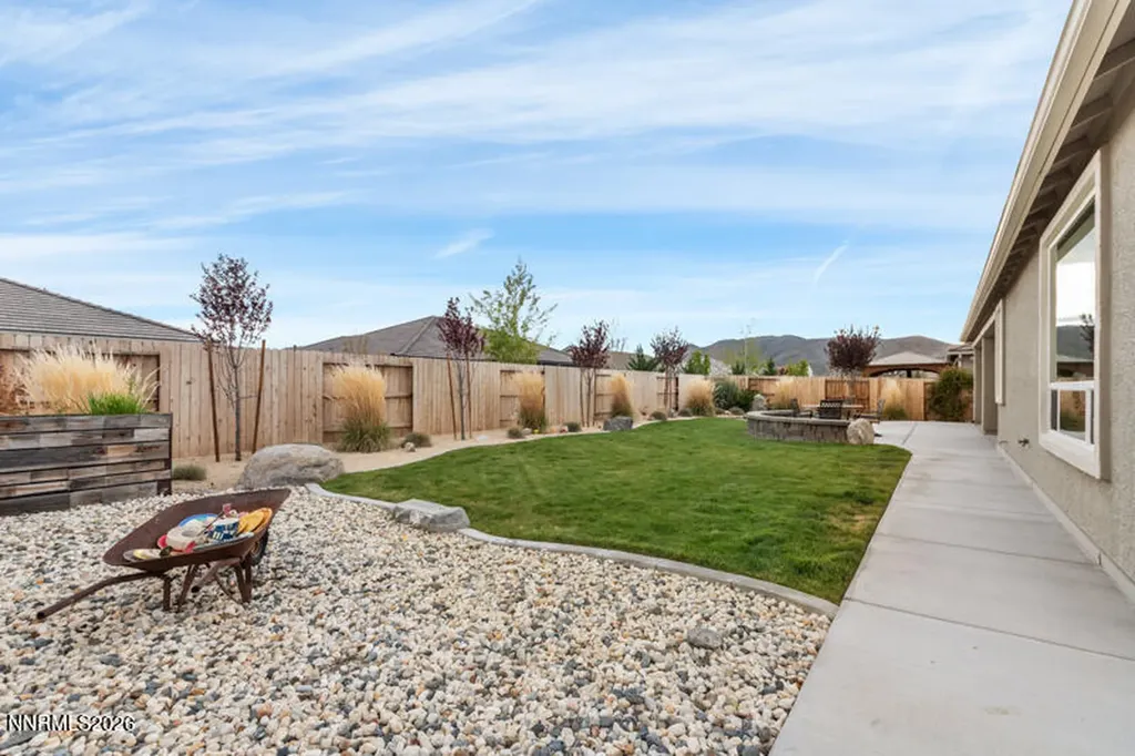 1006 Garden Pond Sparks NV 89441