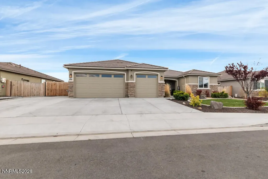 1006 Garden Pond Sparks NV 89441