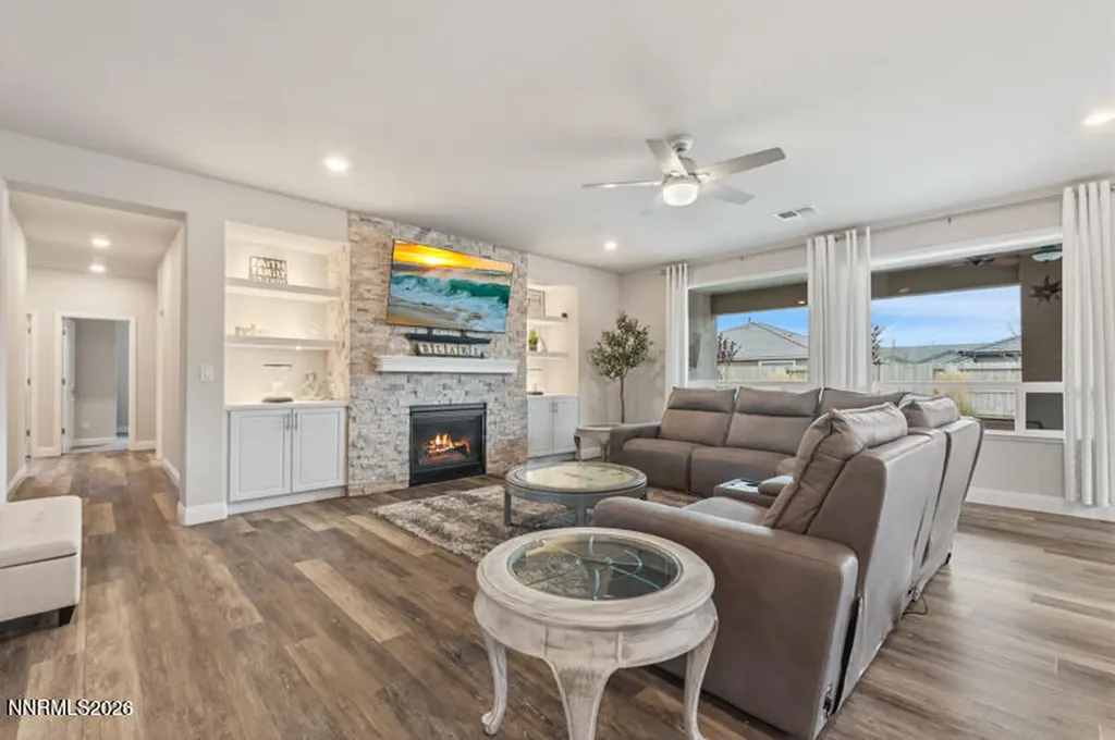 1006 Garden Pond Sparks NV 89441
