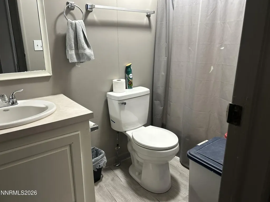 3702 Ardmore Silver Springs NV 89429