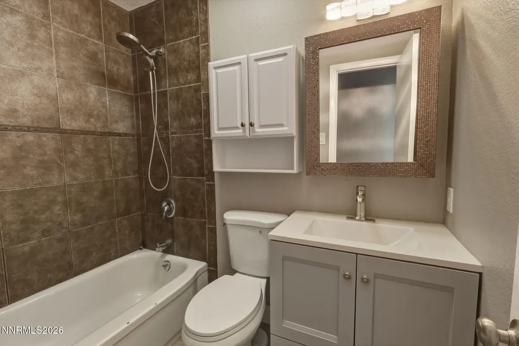 3260 Heights Reno NV 89503