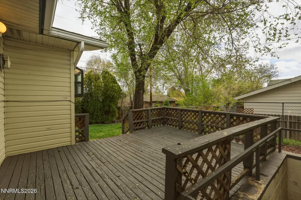 3260 Heights Reno NV 89503