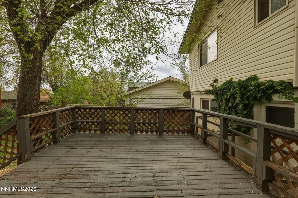 3260 Heights Reno NV 89503