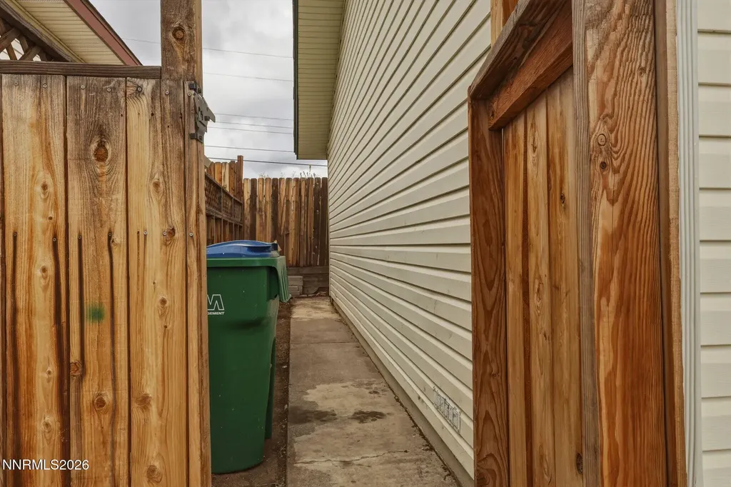 3260 Heights Reno NV 89503
