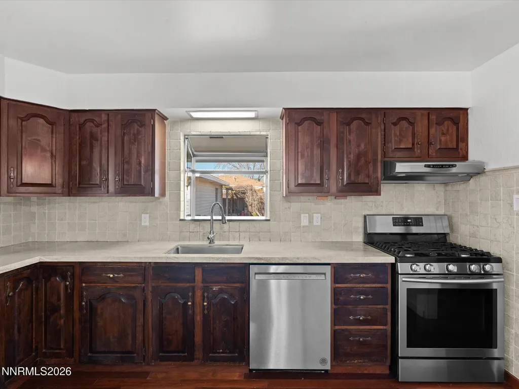 995 Bates Reno NV 89502