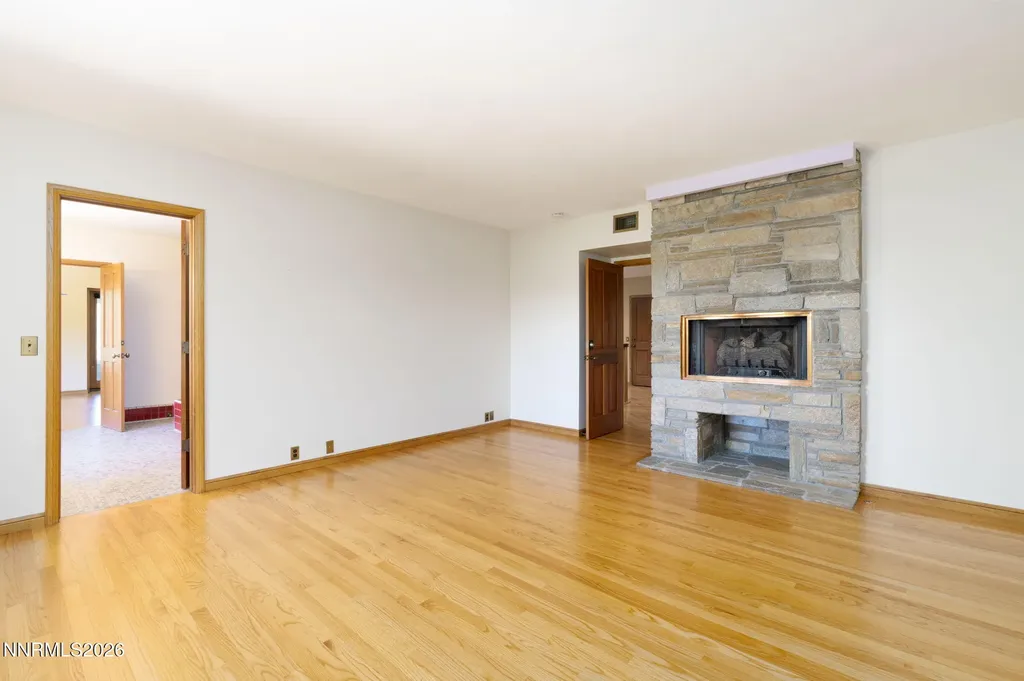 380 Genoa Minden NV 89423