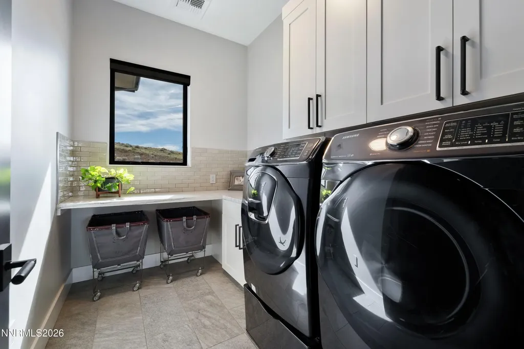 2353 Old Waverly Sparks NV 89436