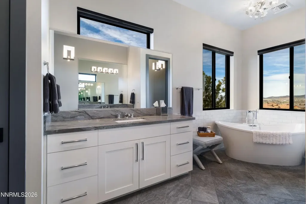 2353 Old Waverly Sparks NV 89436