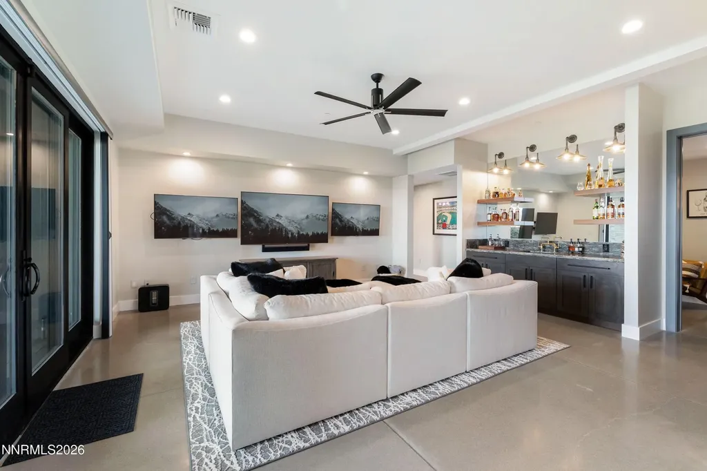 2353 Old Waverly Sparks NV 89436