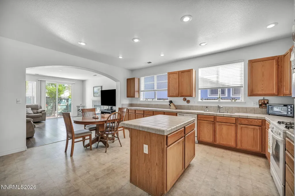 1374 Mountain Rose Fernley NV 89408