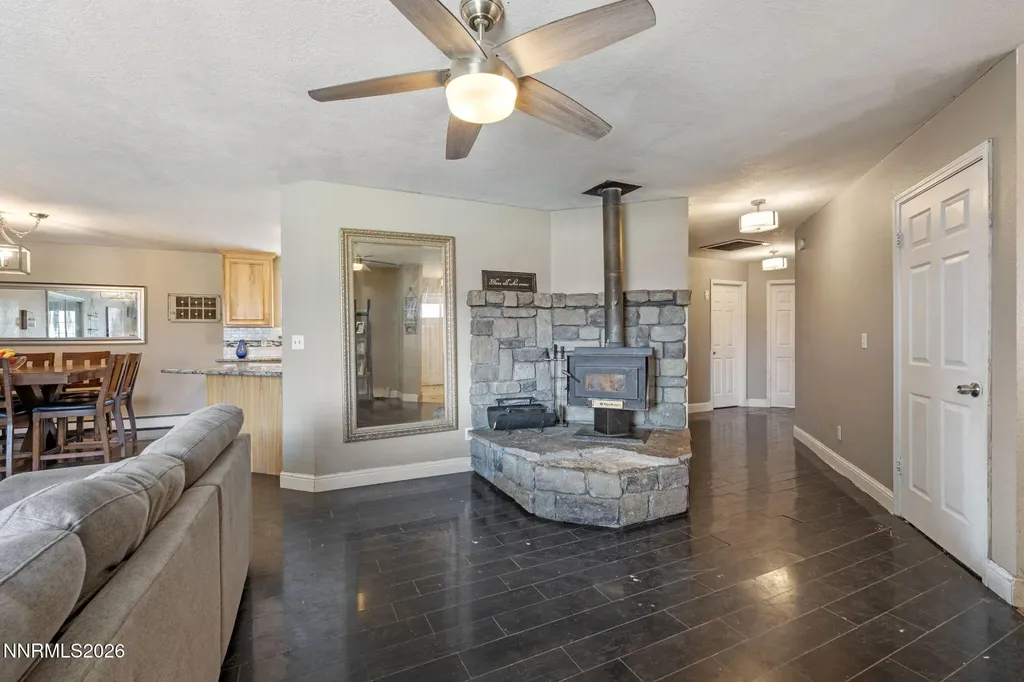621 Jill Gardnerville NV 89460