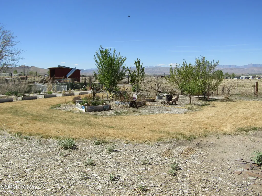 41 Bybee Yerington NV 89447