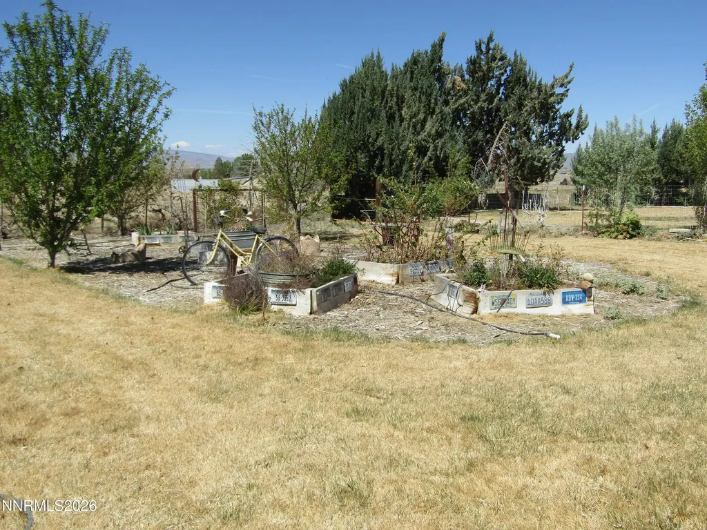 41 Bybee Yerington NV 89447