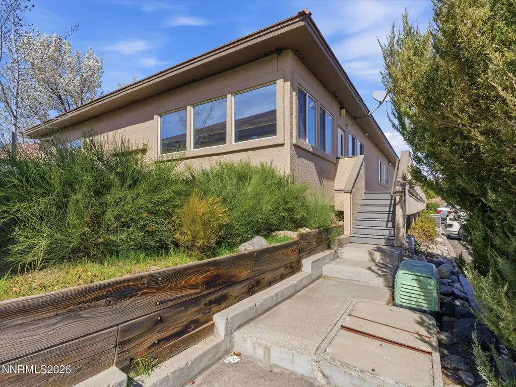 2225 Green Vista Sparks NV 89431