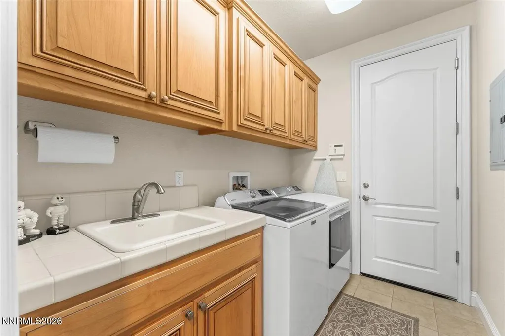 2892 Promontory Genoa NV 89411