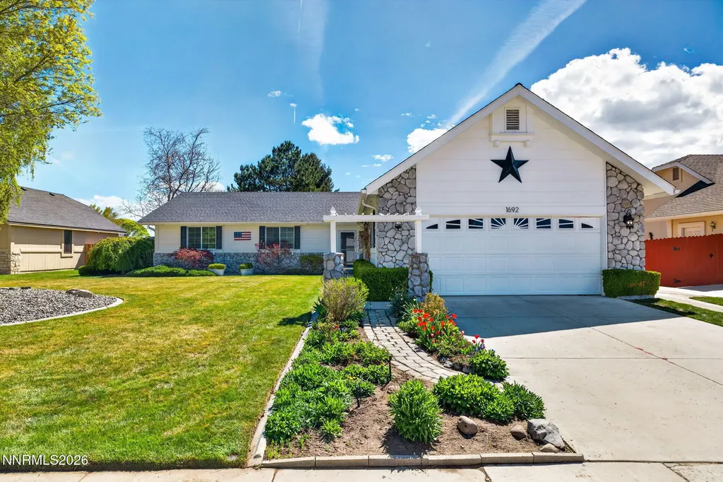 1692 Lantana Minden NV 89423