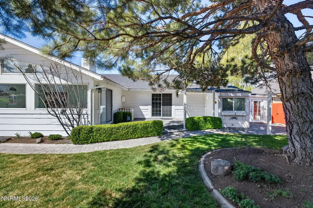 1692 Lantana Minden NV 89423