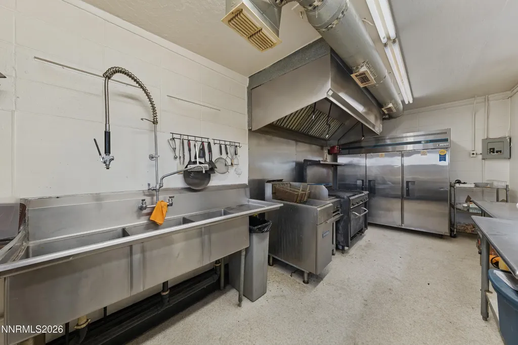 6008 Frontage Dayton NV 89403