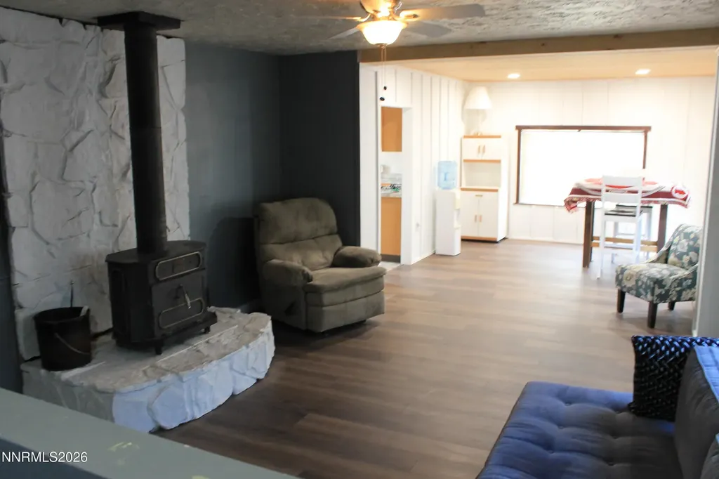 320 Reyes Yerington NV 89447