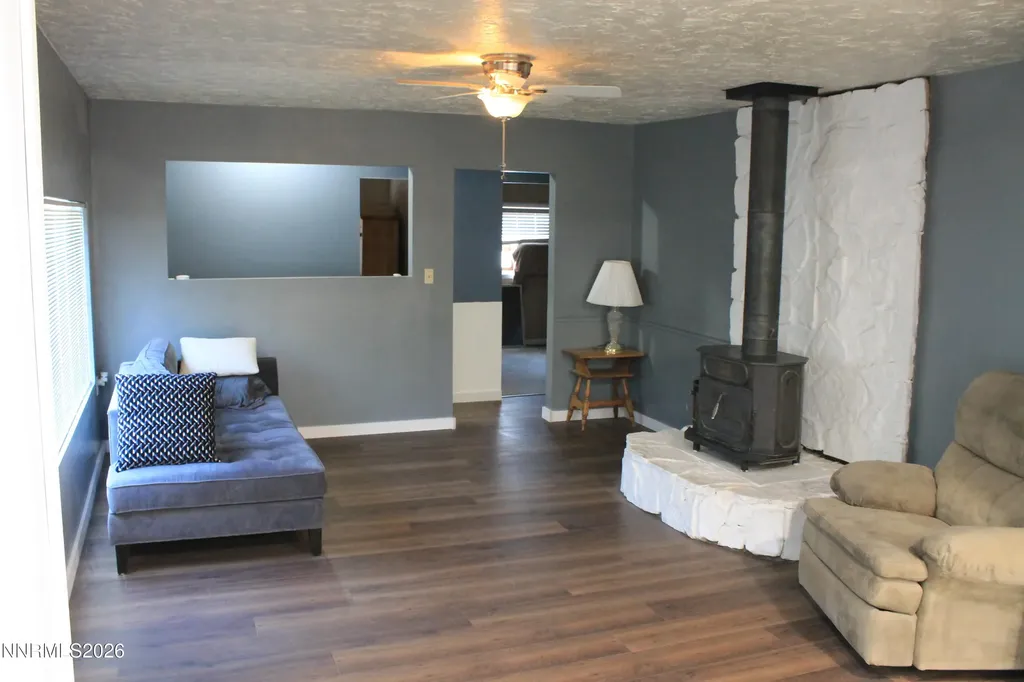 320 Reyes Yerington NV 89447