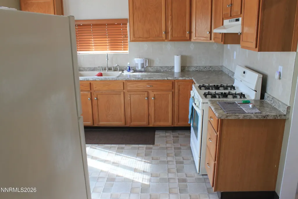 320 Reyes Yerington NV 89447