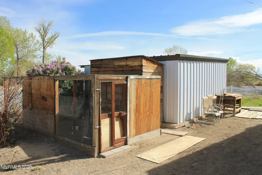 320 Reyes Yerington NV 89447