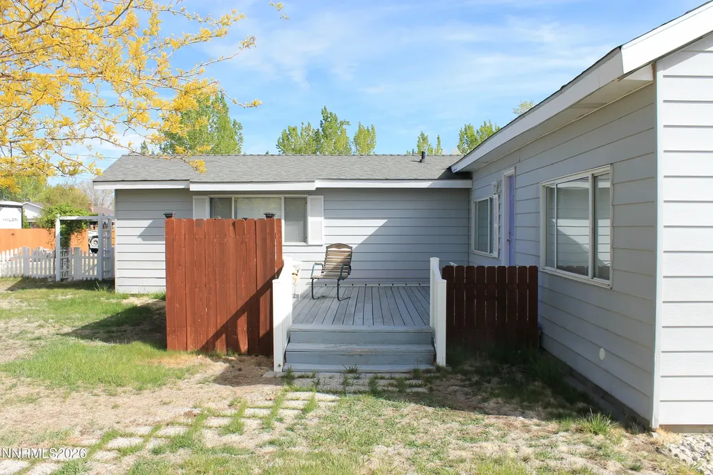 320 Reyes Yerington NV 89447