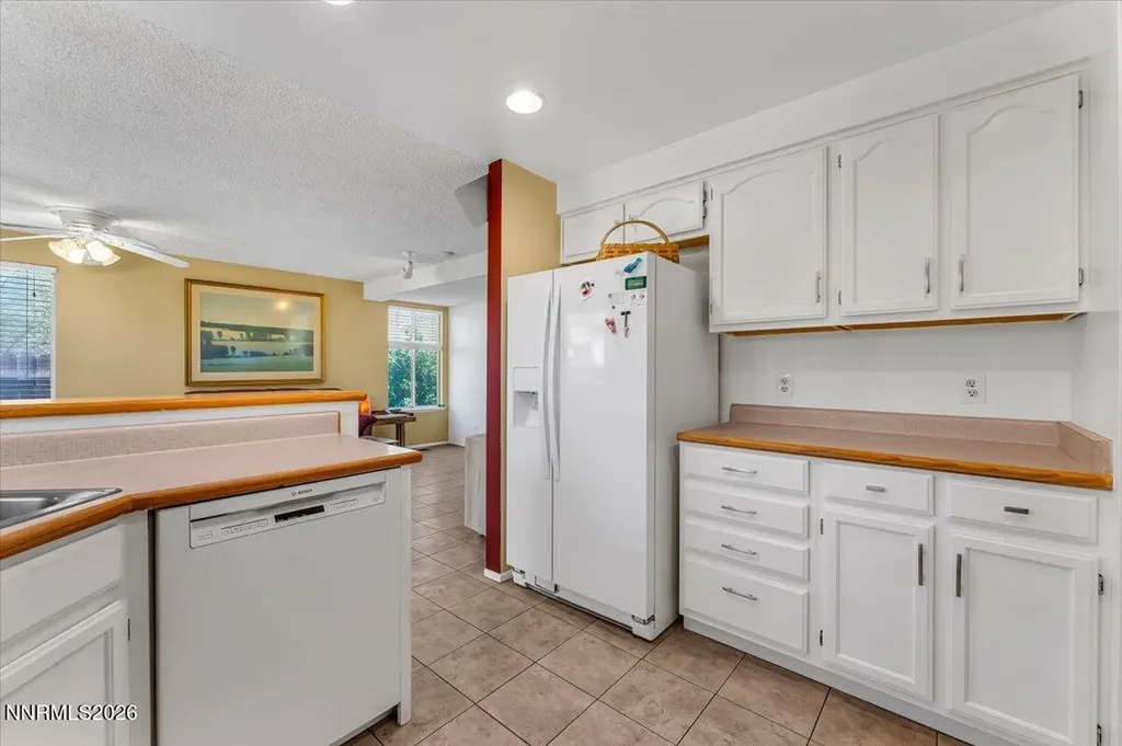 6325 Blue Lakes Reno NV 89523