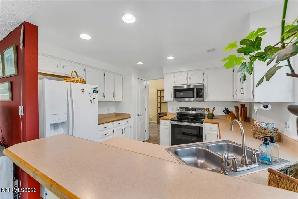 6325 Blue Lakes Reno NV 89523