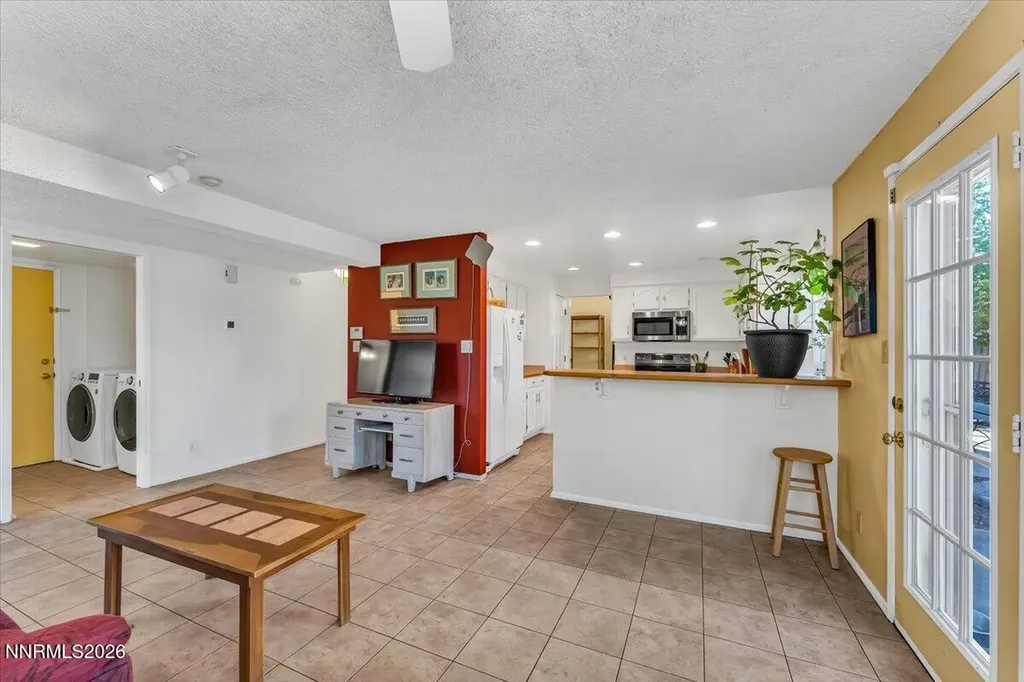 6325 Blue Lakes Reno NV 89523