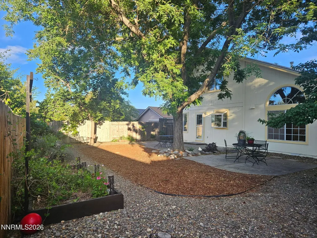 6325 Blue Lakes Reno NV 89523