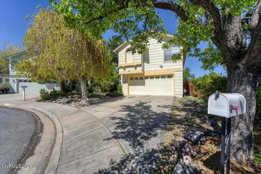 6325 Blue Lakes Reno NV 89523