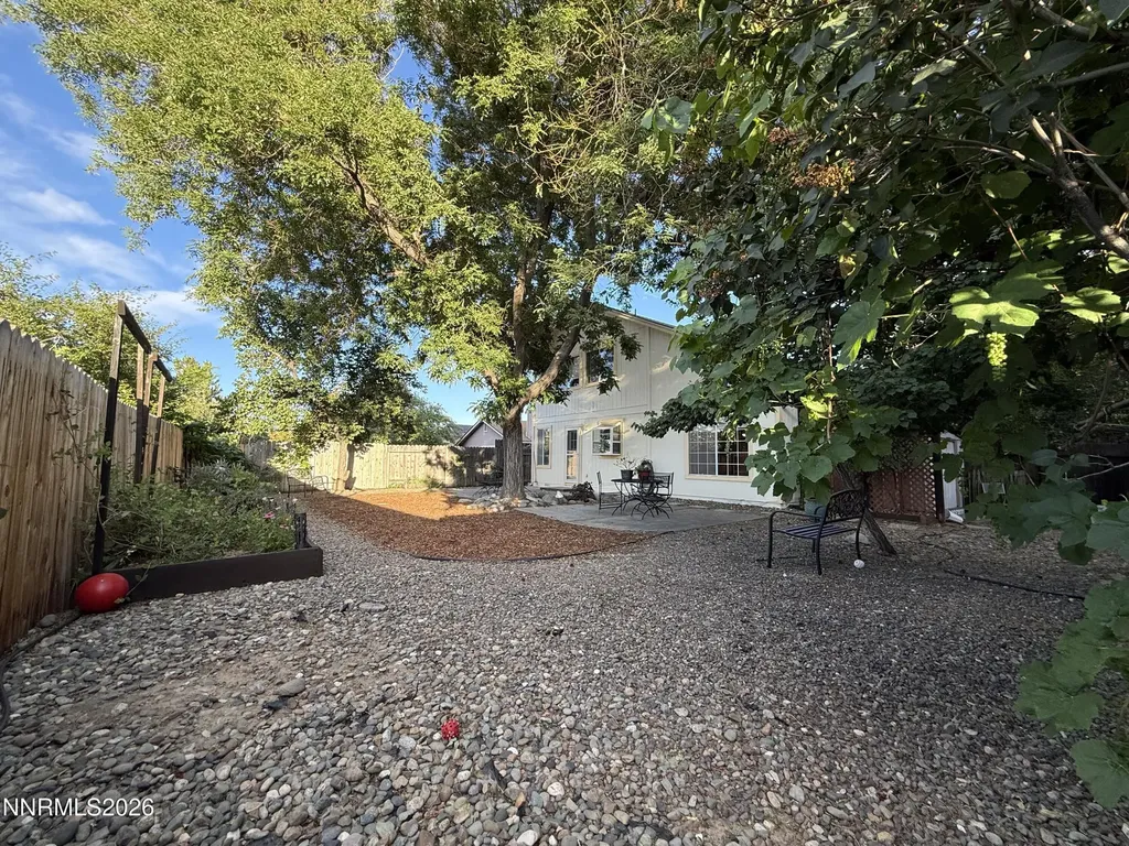 6325 Blue Lakes Reno NV 89523
