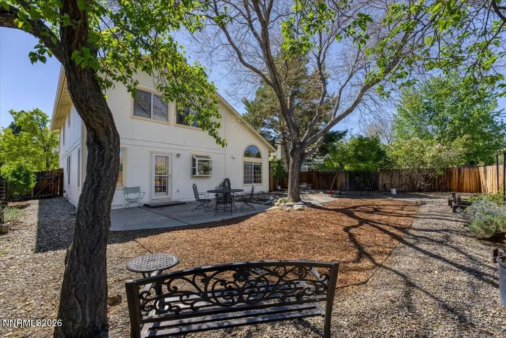 6325 Blue Lakes Reno NV 89523