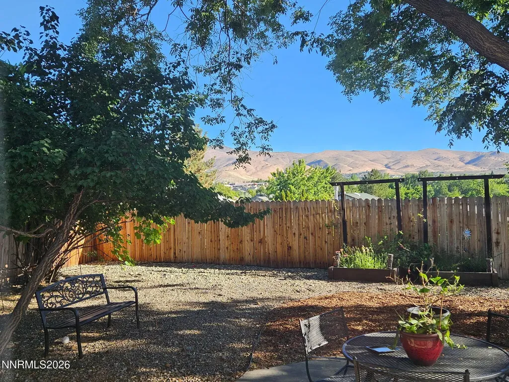 6325 Blue Lakes Reno NV 89523