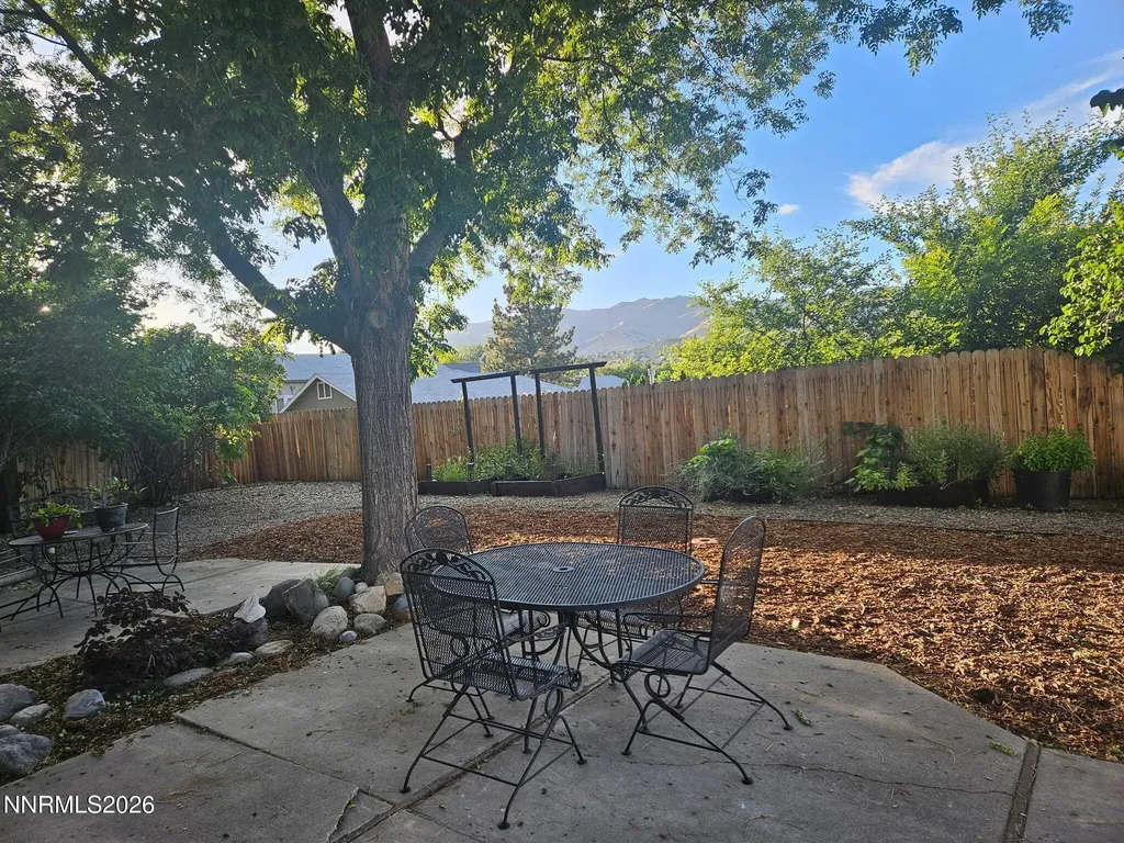 6325 Blue Lakes Reno NV 89523