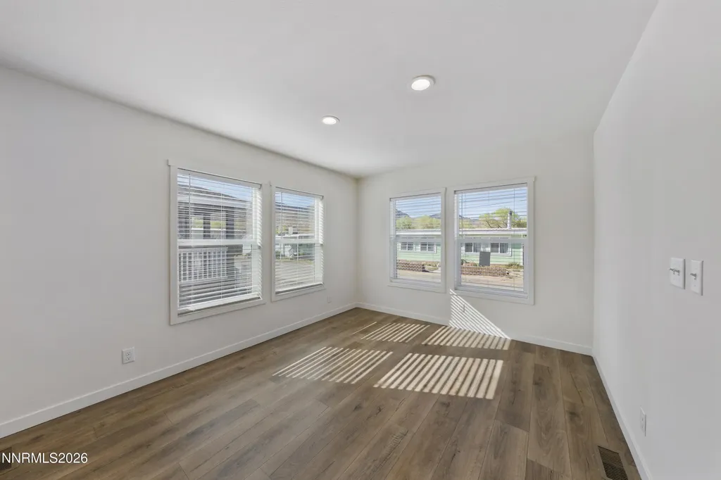 135 Fireman Row Dayton NV 89403